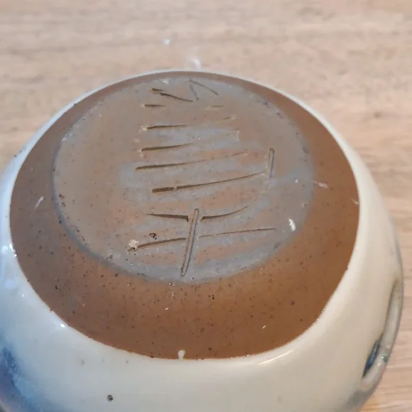 Heart Cutout Ceramic Candle Holder - Picture 2 of 3